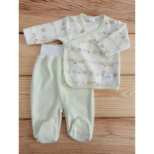 Conjunto LEON VERDE Terciopelo para bebés Prematuro compuesto por jersey estampado con animales de la selva y pantalón liso.