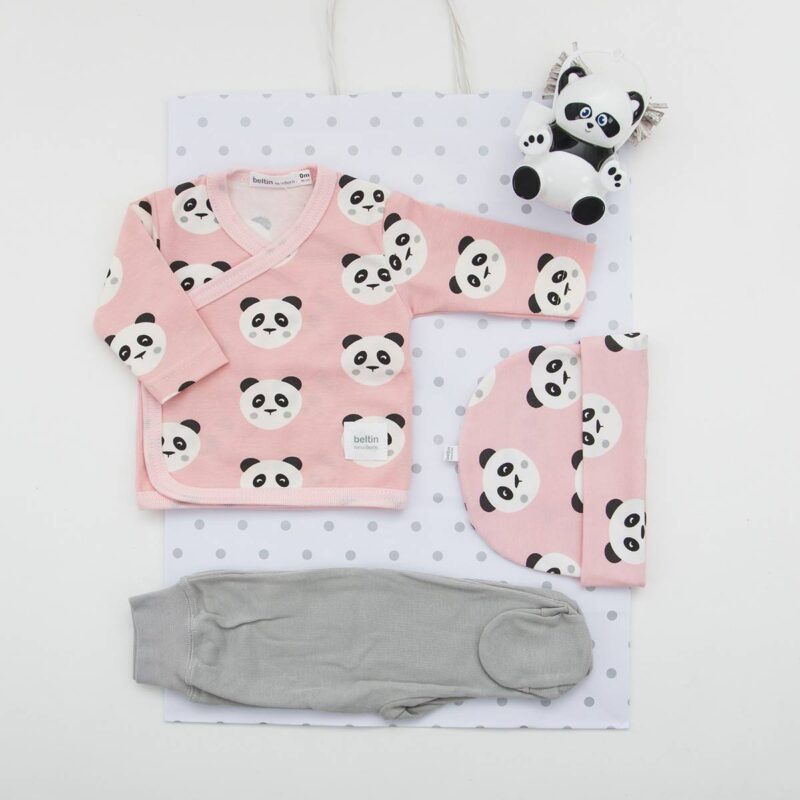 Pack de primera puesta con gorrito a juego, cajita porta chupete y bolsa de regalo. Modelo Tomy rosa