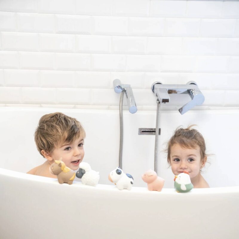 Funny Farm Saro juguetes baño